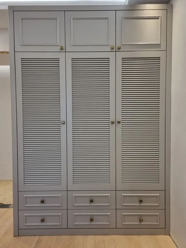 Louvred Hall Stand Cabinet – Lower Drawers, Top Cupboards